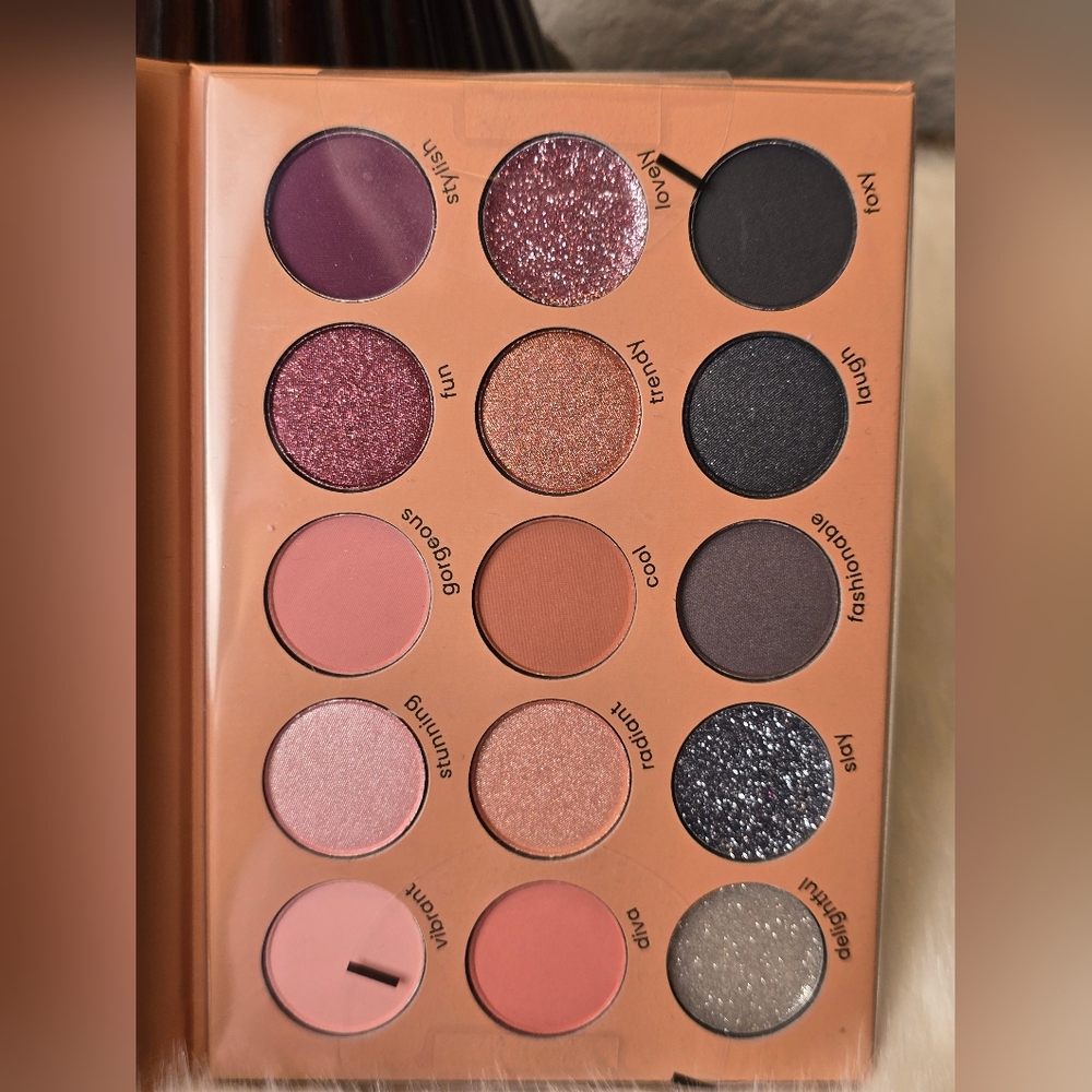 💓Beauty Treats Lush Pigments 30 matte & shimmer eyeshadow Palette 💓 - Picture 7 of 9